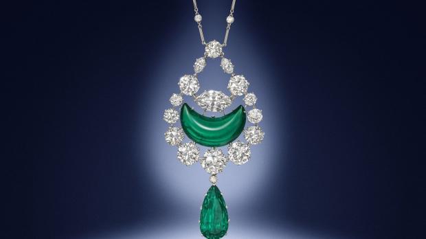 An emerald and diamond pendant/necklace, by the jeweller Hennell